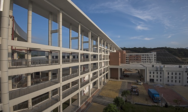 深圳市盐田高级中学