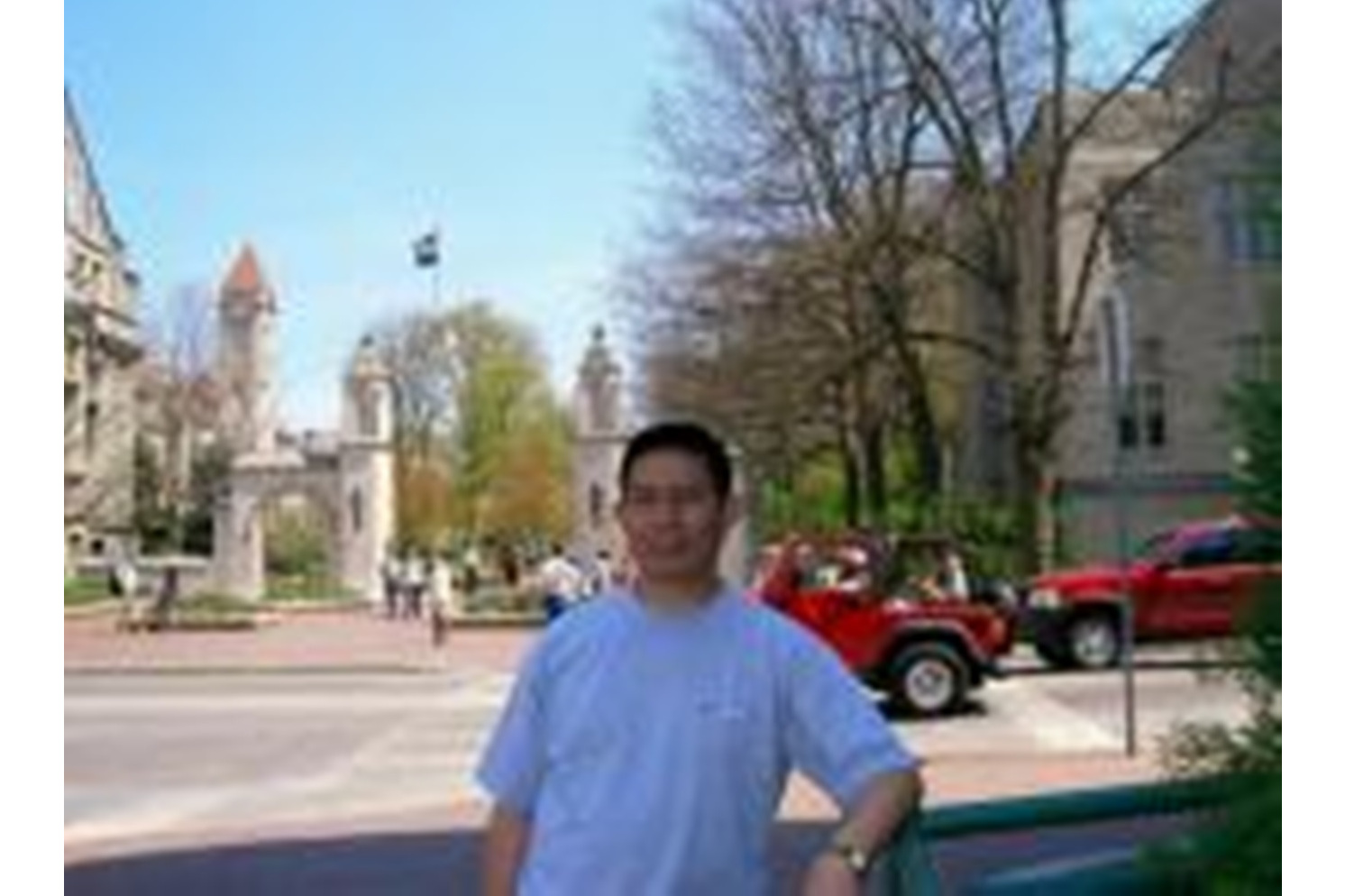  p data-id="gnauzc8u0b">李明,外国语学院党委书记,教授.