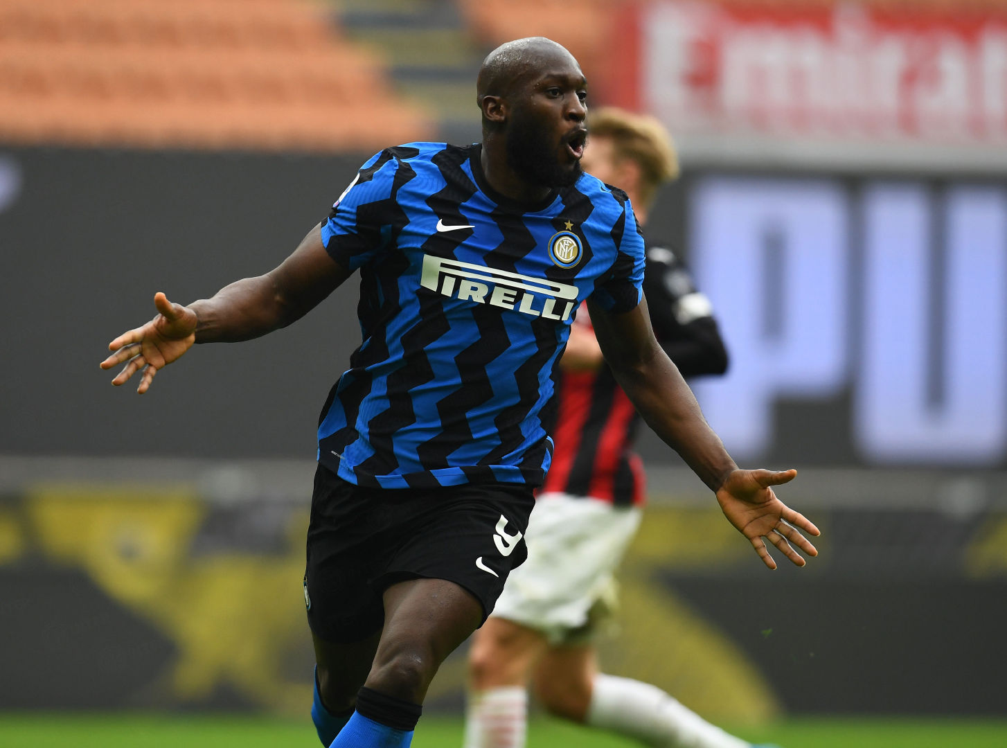 卢卡库当选意甲赛季MVP|杵桩王进化成楚霸王！卢卡库锁定意甲MVP多于C罗