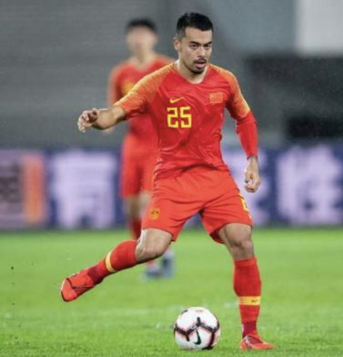  p>李可,原名尼古拉斯·延纳里斯(nicholas yennaris),1993年5月23日