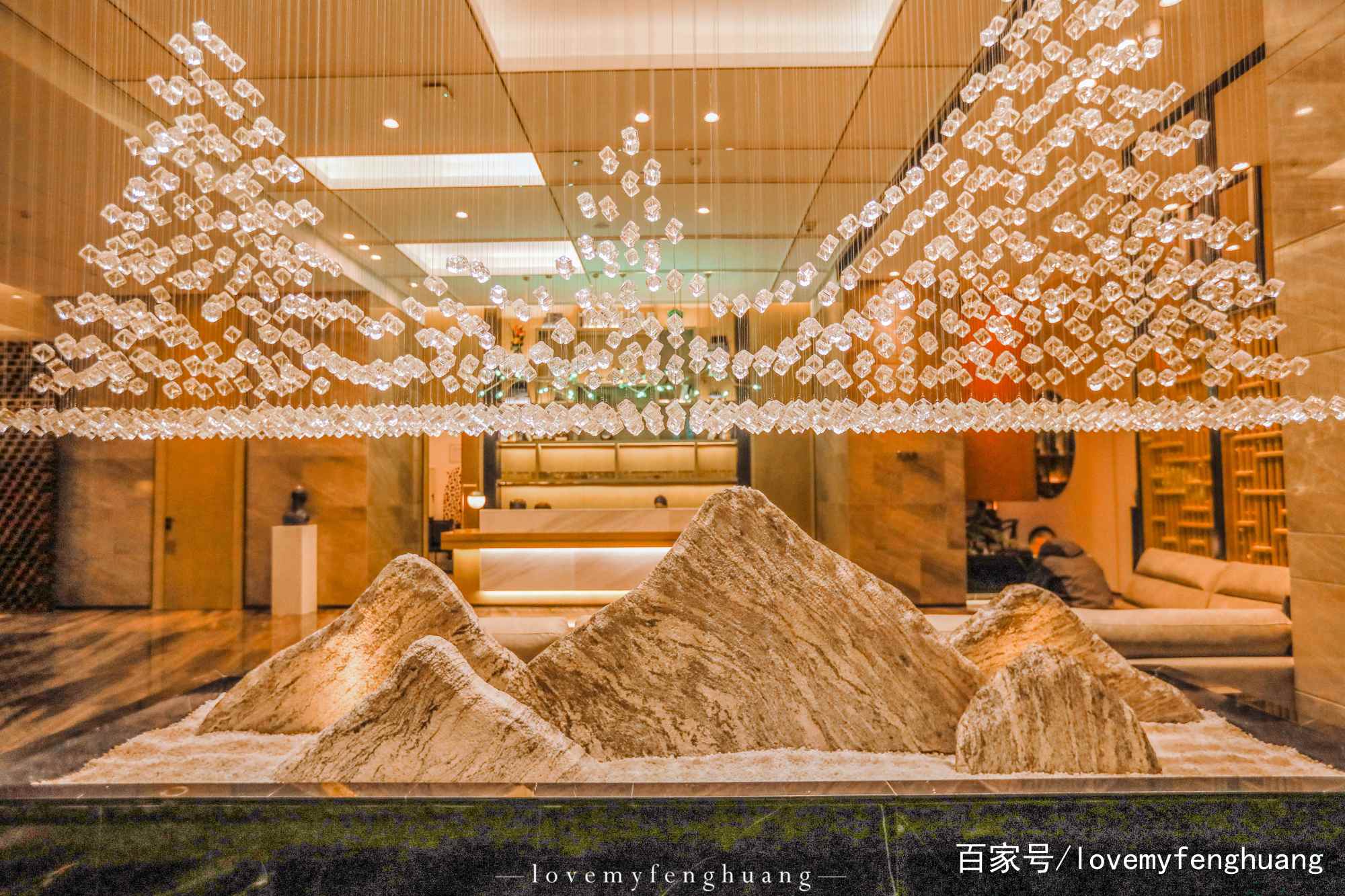 长沙旅游去哪儿住？这个酒店不但交通方便，还有蓝牙音响伴你入睡_百科TA说