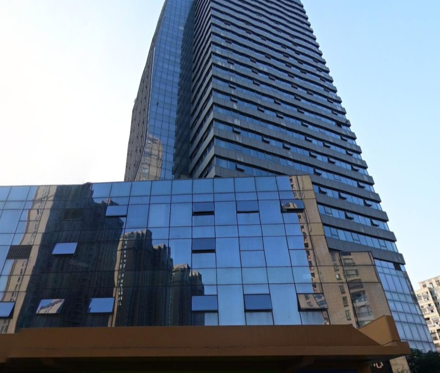  p>联盛广场总建筑面积近30万平方米,总投资20亿元,由a,b,c三区组成