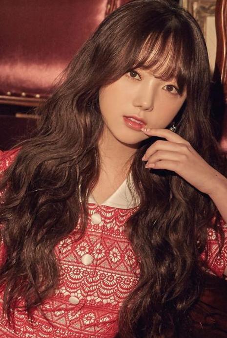  p>金允智,1996年08月26日出生于韩国,rising star娱乐于2019年推出的