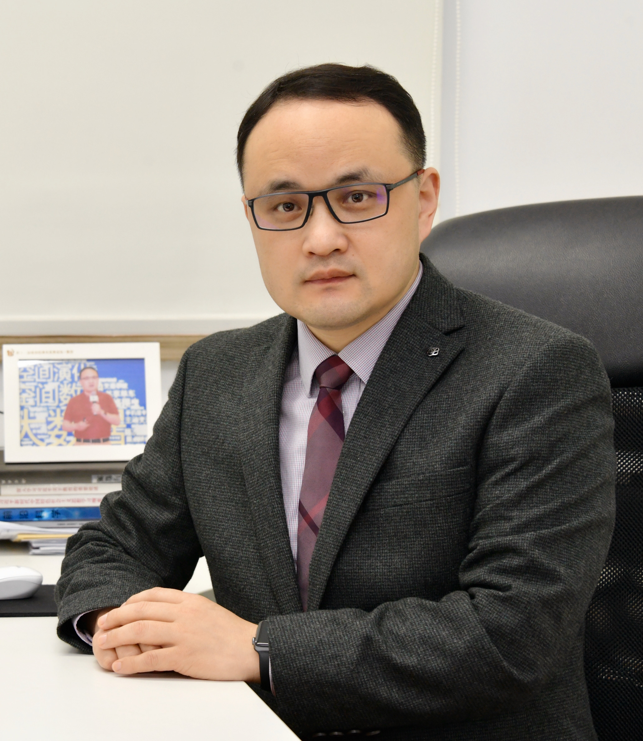 男,江苏海门人,工学博士, a target="_blank" href="/item/同济大学