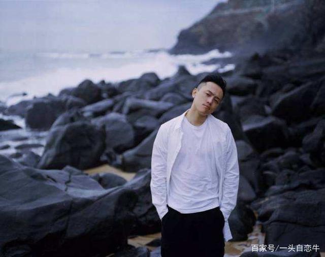 当年一个人来北京，他也有迷茫，独自打拼，现任光线影业的副总裁_百科TA说