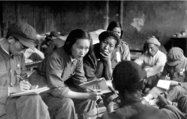 长期受三纲五常束缚的妇女，如何在土改和纺织运动中，撑起半边天_百科TA说