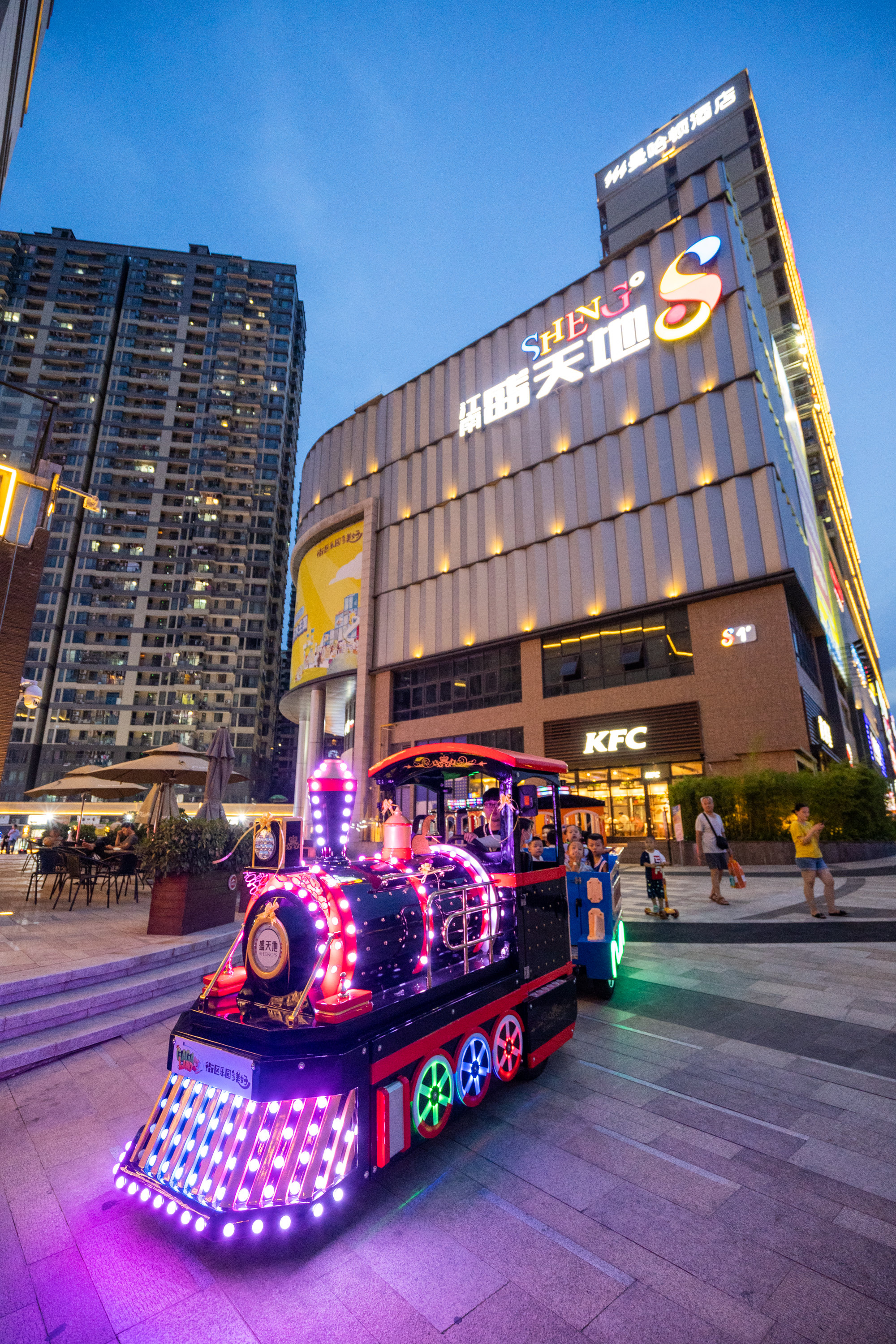  p data-id="smw4xjvi6o4v">江南盛天地位于广西南宁市江南区壮锦大道