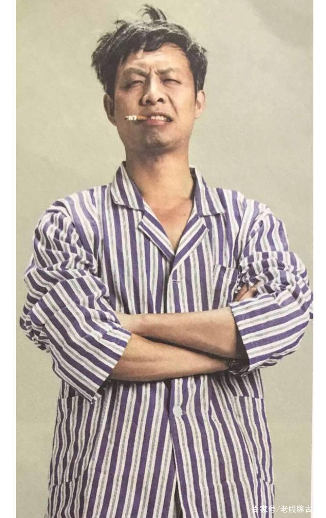特立独行的王小波：就像是超越时空来的，活出了最清醒的人生_百科TA说