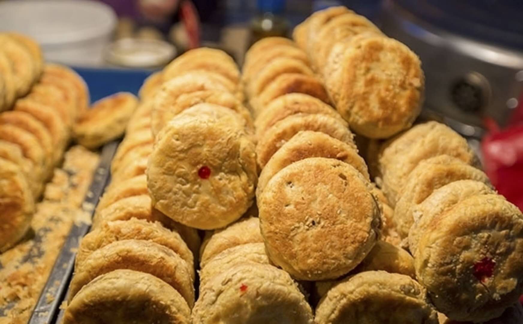  p>水冶酥烧饼是一种传统面食小吃,流行于河南省安阳县水冶镇.