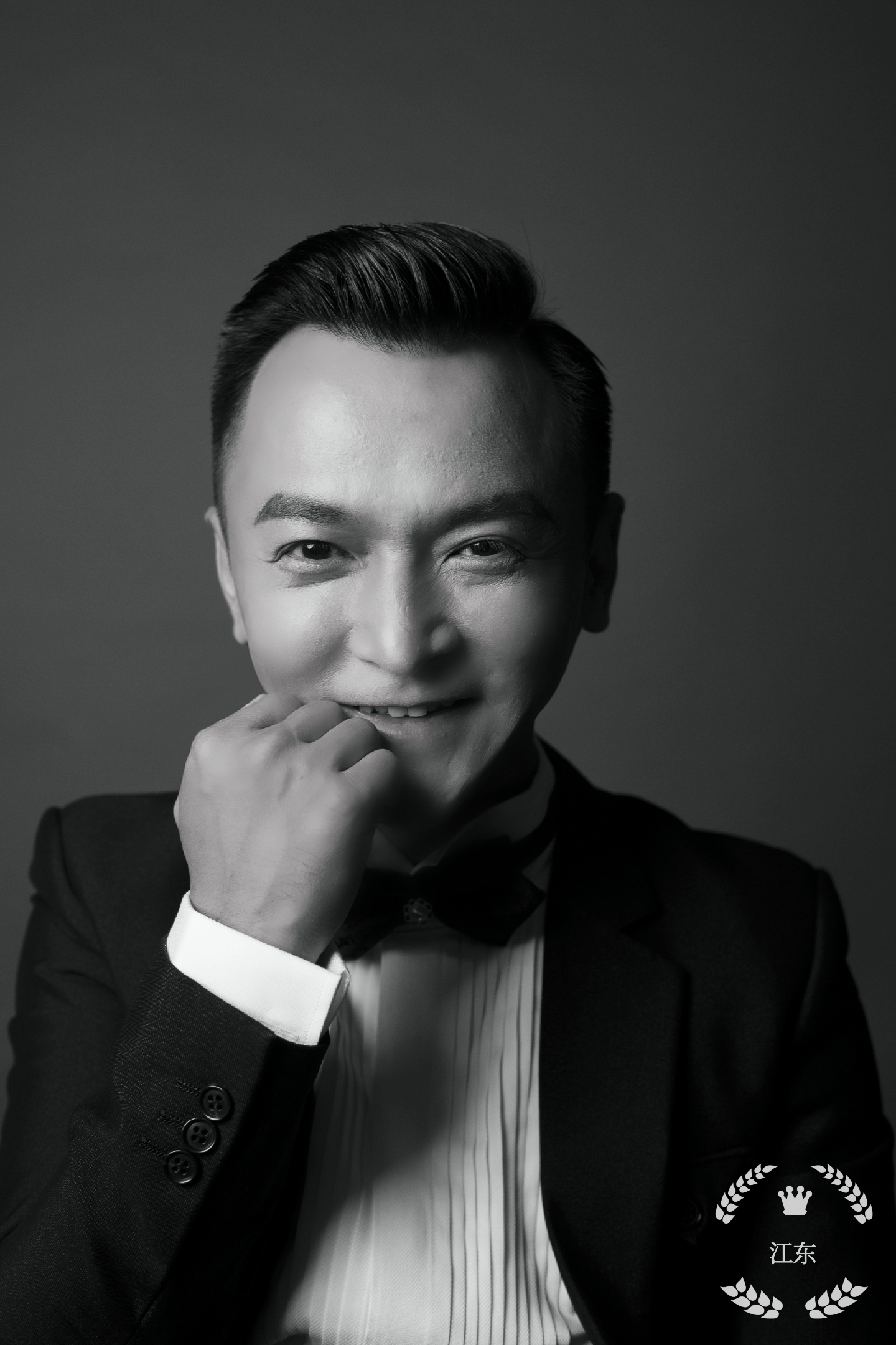  p data-id="gnxb8qr8uf">江东,11月7日出生于山东聊城,歌手.