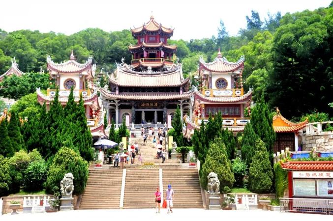 相传妈祖为宋福建兴化府莆田人,姓林名默.