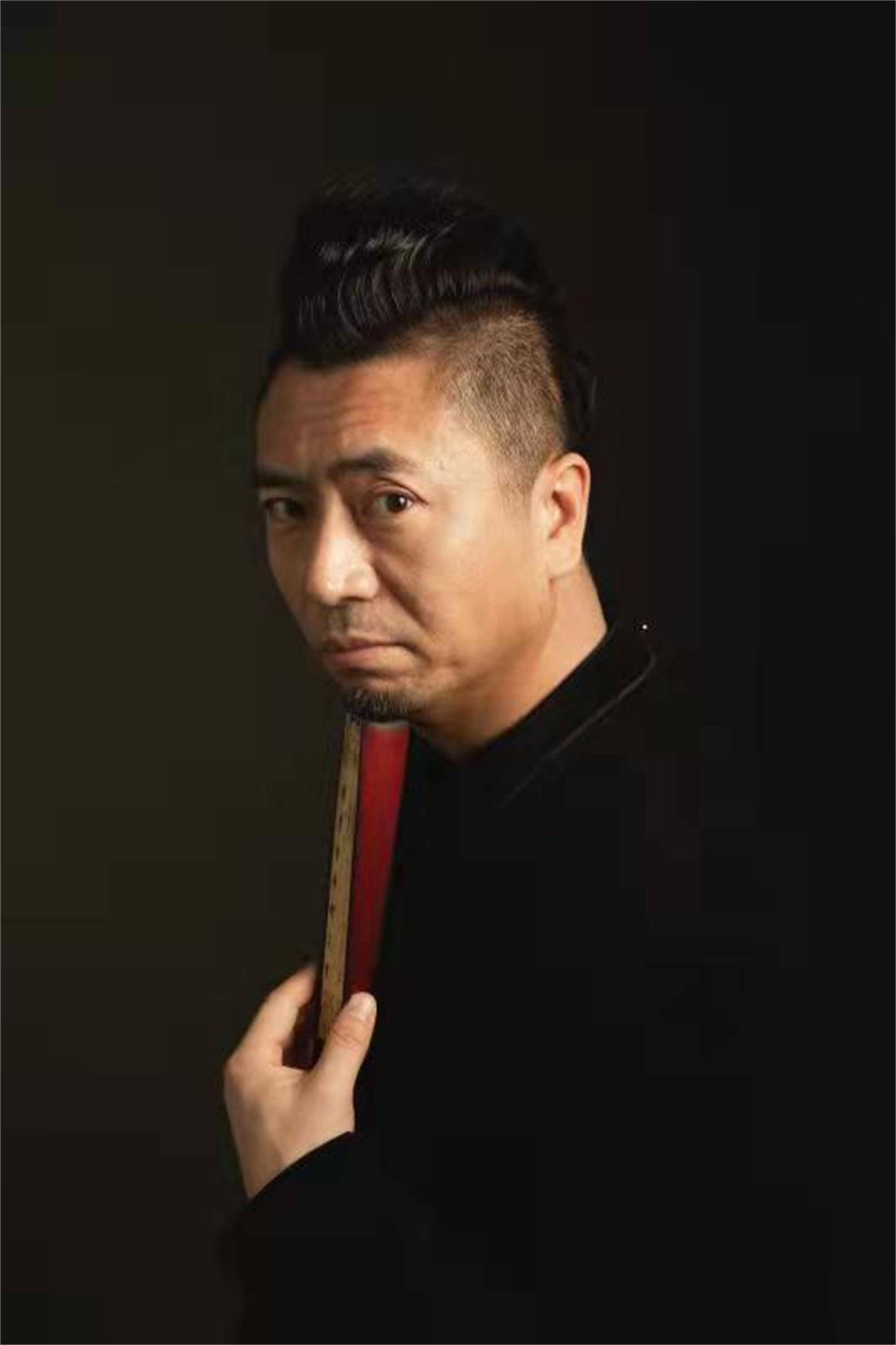 李东辉