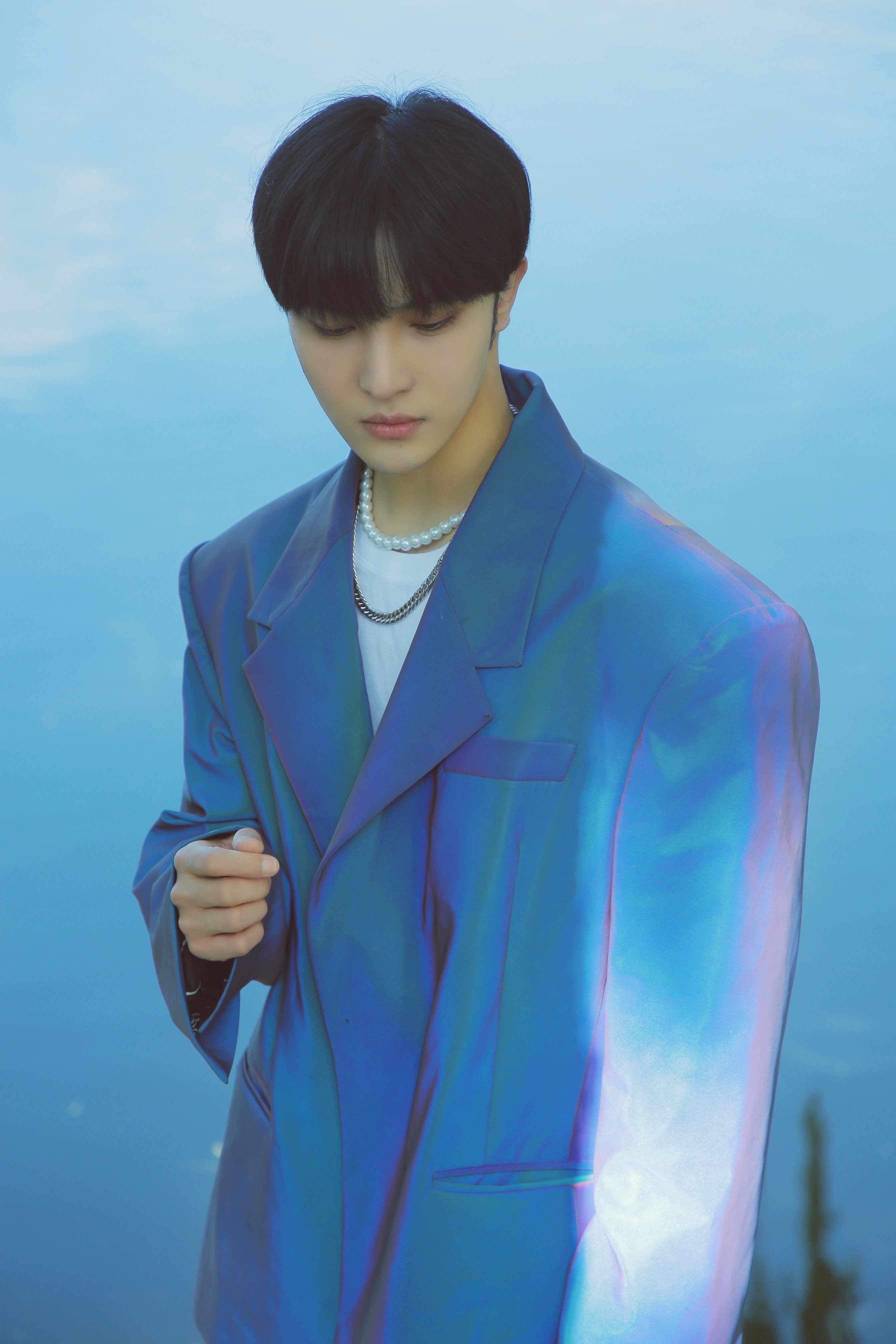 n9hk">韩松,1998年12月26日出生于山东省威海市,中国内地男歌手,演员