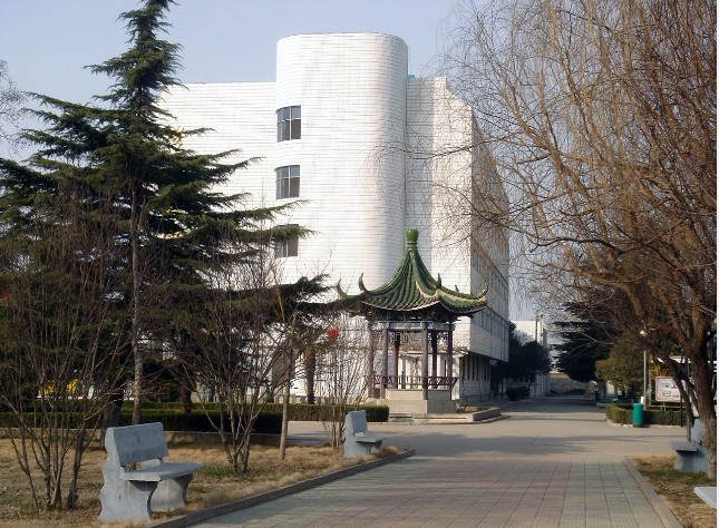  p>徐州市第七中学,简称 a target="_blank" href="/item/徐州七中">