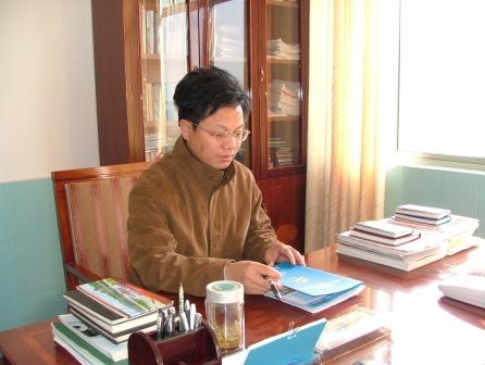 target="_blank" href="/item/石首市城南高中/15406205" data-lemma