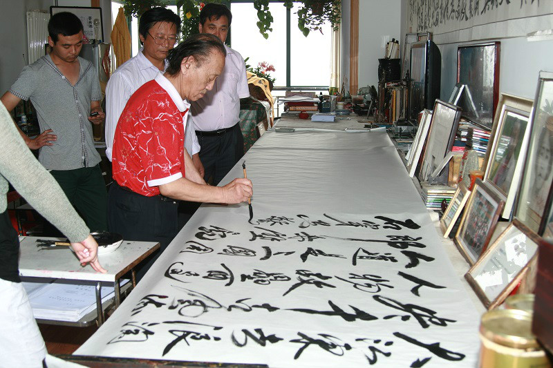 tu0q">陈元齐,字济沧,山东济南市人,1937年出生,中国书法家协会会员