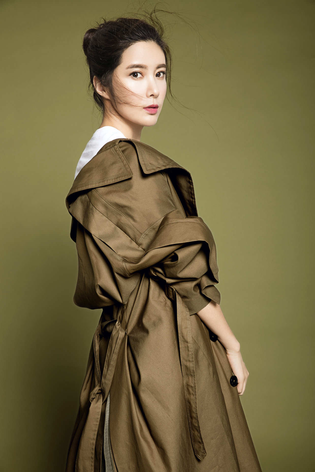  p>王珂,中国内地女演员,毕业于 a target="_blank" href="/item/上海