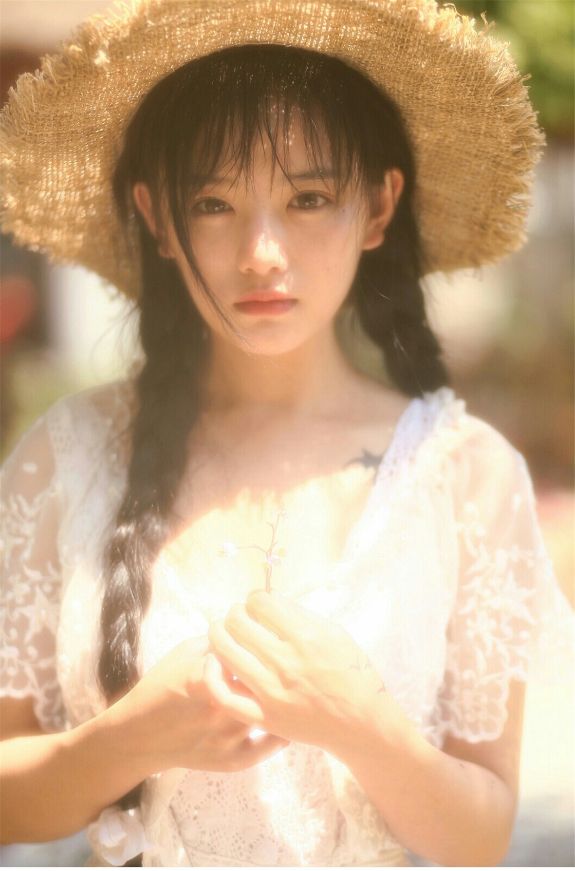  p>南笙 i>(原名罗小伊) /i>,1991年10月23日出生于四川省 a target="