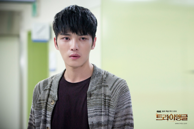  p>《triangle》是 a href="#">韩国mbc电视台 /a>自2014年5月5日起在