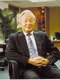  p>张忠谋,1931年7月10日出生于浙江宁波, a target="_blank" href="