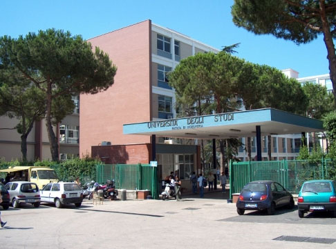 那不勒斯费德里科二世大学