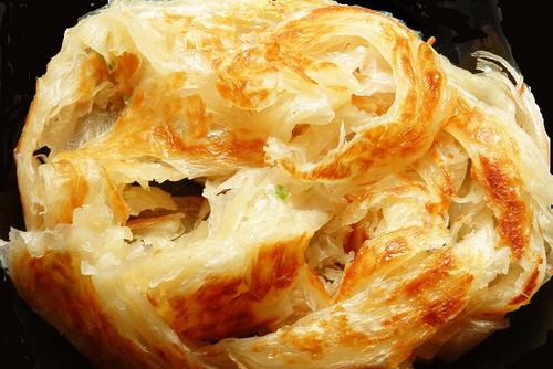  p>千层饼,又叫"瓤子饼",是山东 a target="_blank" href="/item/东平