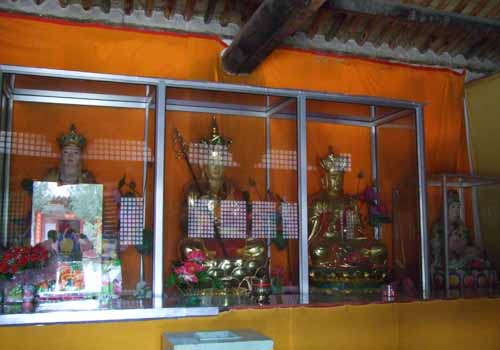  p>善庆寺,古称善训府,位于山西省吕梁市临县大禹乡府底村,寺院西临湫