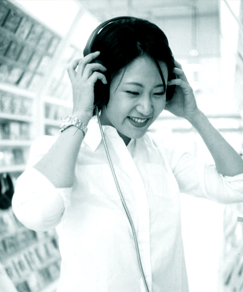  p>申恩庆(         ),1973年2月5日出生于韩国首尔,毕业于 a target=