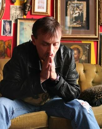  p>罗伯特·克耐普( i>robert knepper /i>),1959年7月8日生于俄亥俄