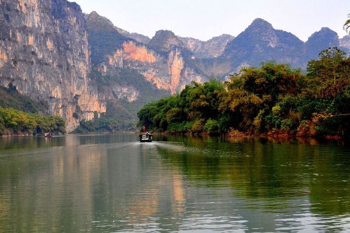  p>花山位于湖北大悟县以北,距县城 9公里,境内省道大安线纵贯南北,京