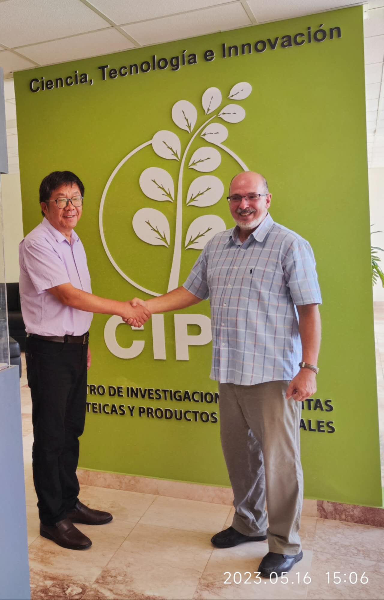  p data-id="tizuuw1pbxue">李龙,1960年2月1日生,四川 span class="