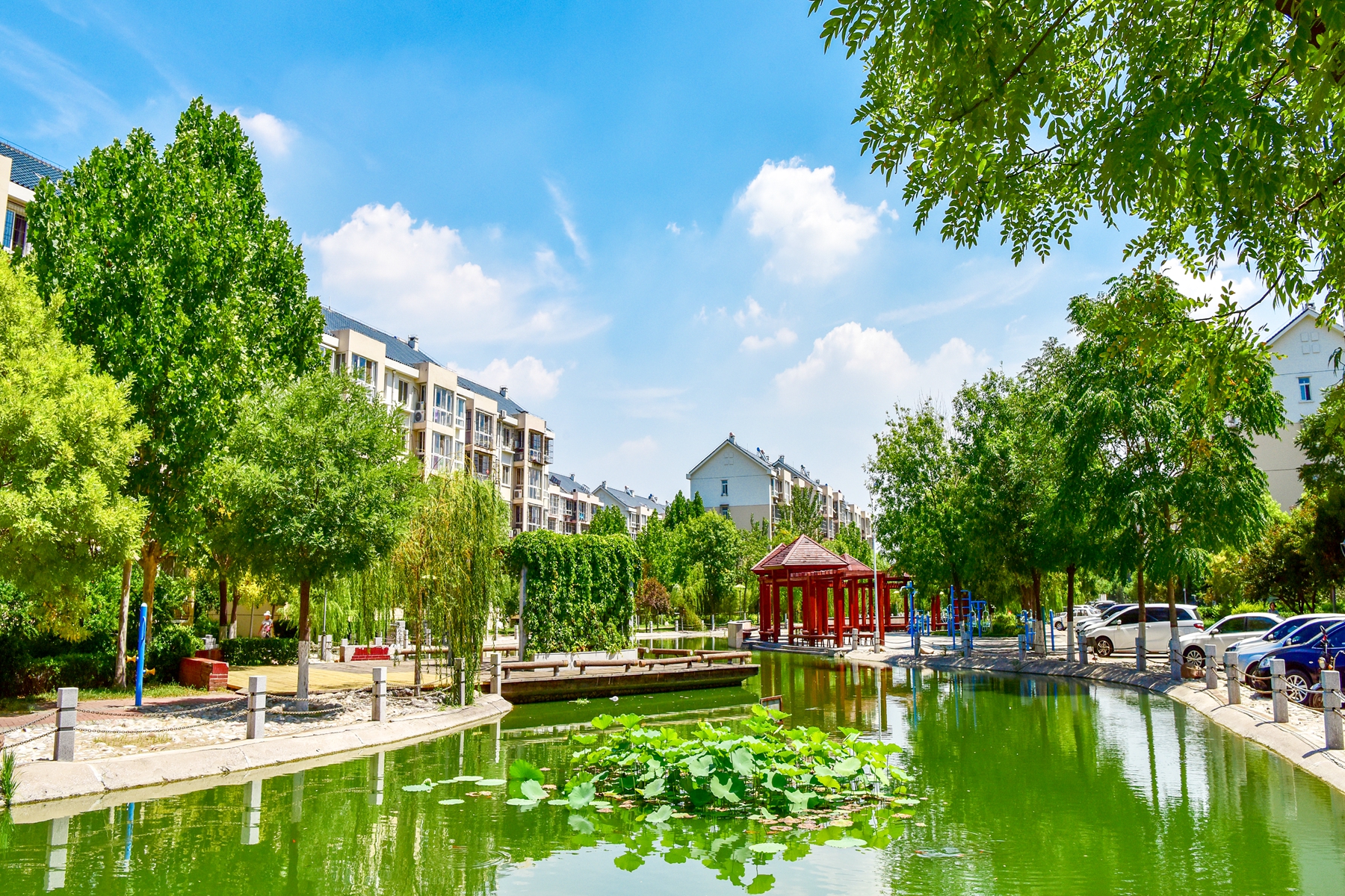 a>中南部,东与 a target="_blank" href="/item/李七庄街道/8005762"