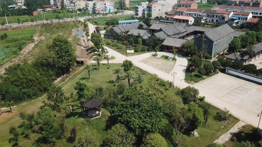 蔡山镇,隶属于湖北省黄冈市 a target="_blank" href="/item/黄梅县