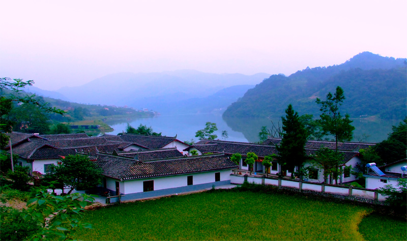  p>燕翔阁积600平方米位于陕西省安康市石泉县汉江 a target="_blank"