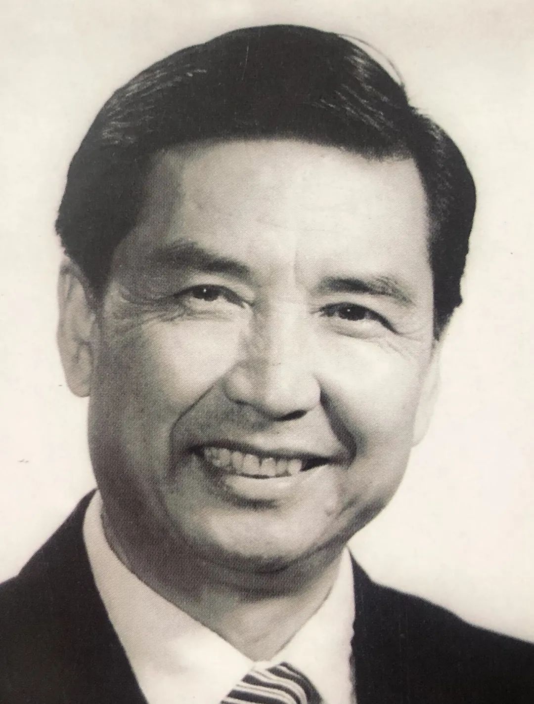  p data-id="gnxafechm9">劳力,1931年9月出生于河北,演员.