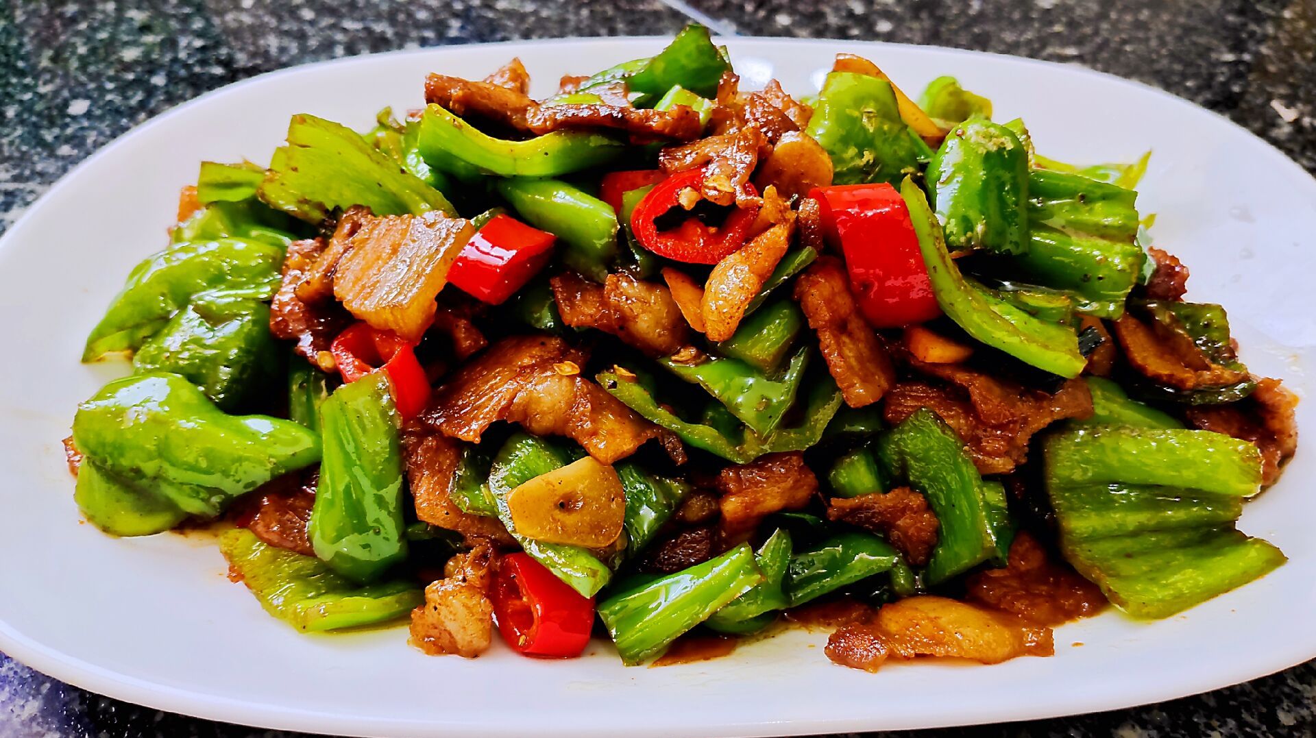 五花肉豆豉炒青椒