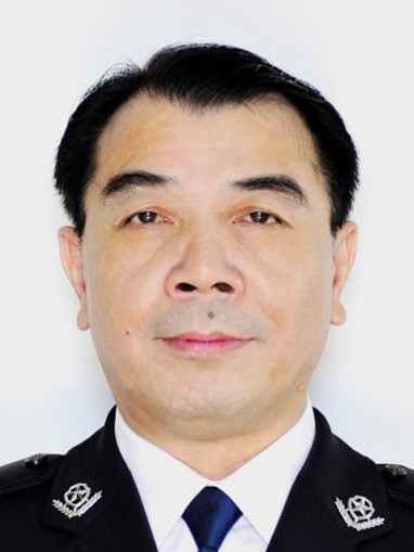  /p> p>现任厦门市公安局党委委员,特勤局党委书记,局长.  /p>