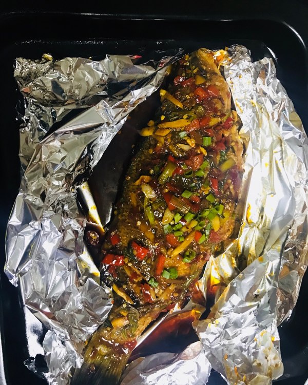 锡纸烤鲈鱼