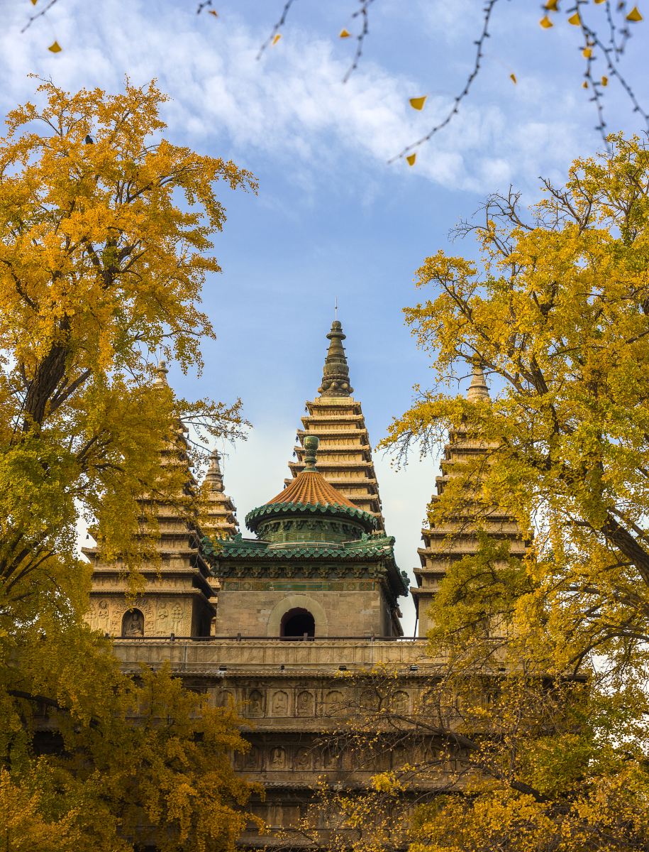 p data-id="gnb6szjltt">真觉寺金刚宝座,又称五塔寺塔,位于北京市 a
