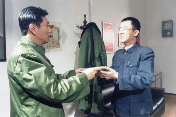  p>《陈景润》是由福建省委宣传部,中央统战部,中国科学院,中央电视台