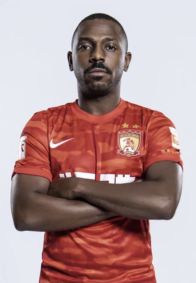  p> b>费南多 /b>,原名 b>费尔南多·恩里克·达·孔塞桑 /b>