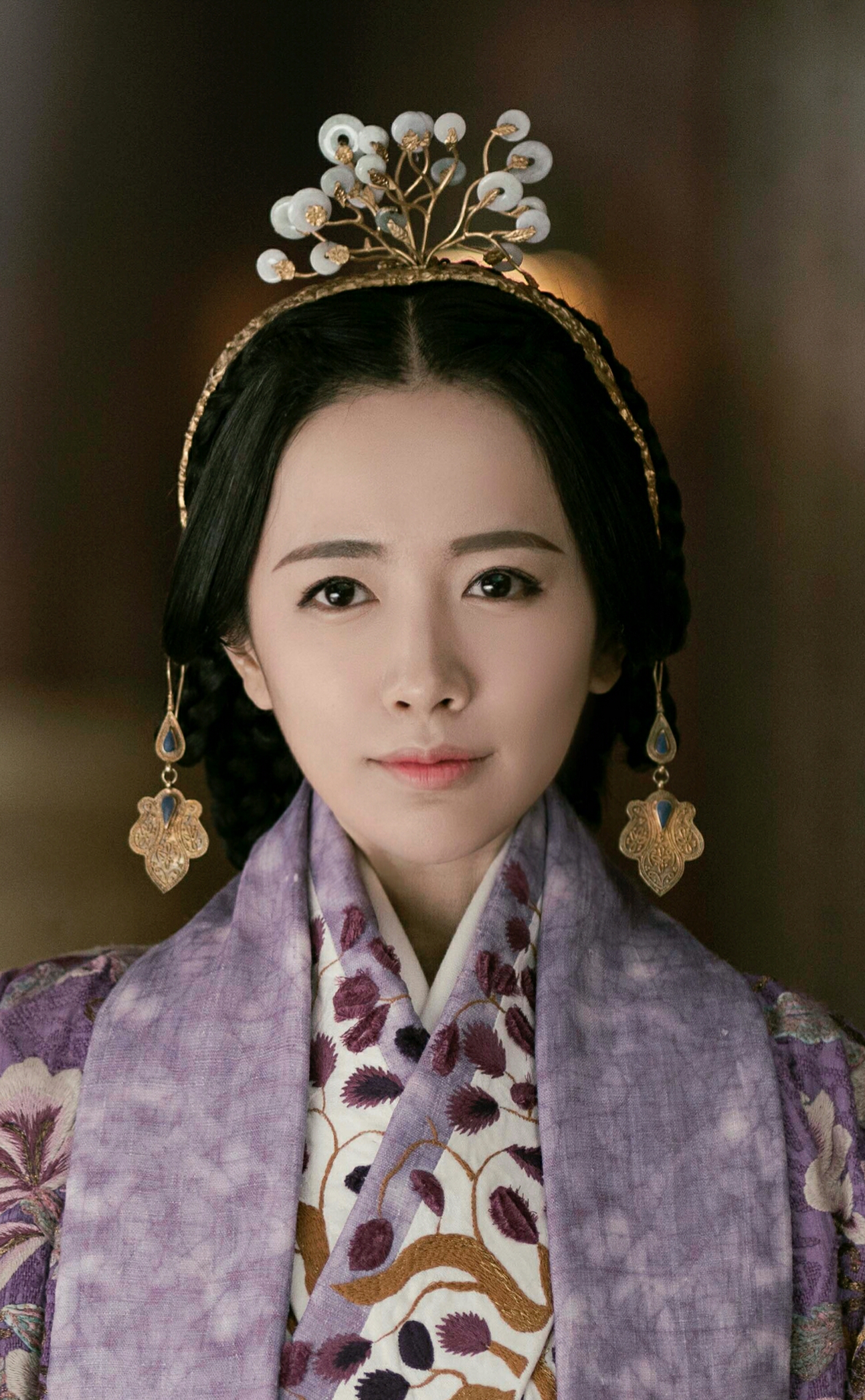  p>岫玉,古装权谋剧《 a target="_blank" href="/item/皓镧传