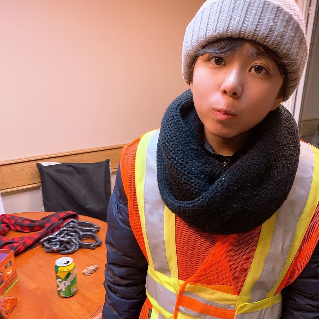  p>文梅森(mason),2007年3月21日出生,韩国童星,是个混血儿,妈妈是