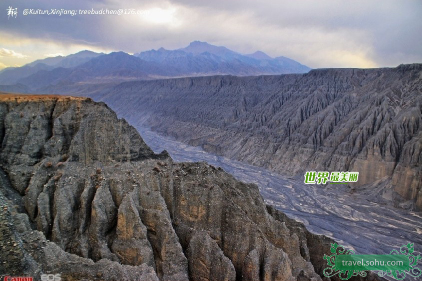  p>峡谷是深度大于宽度谷坡陡峻的谷地,v型谷的一种.