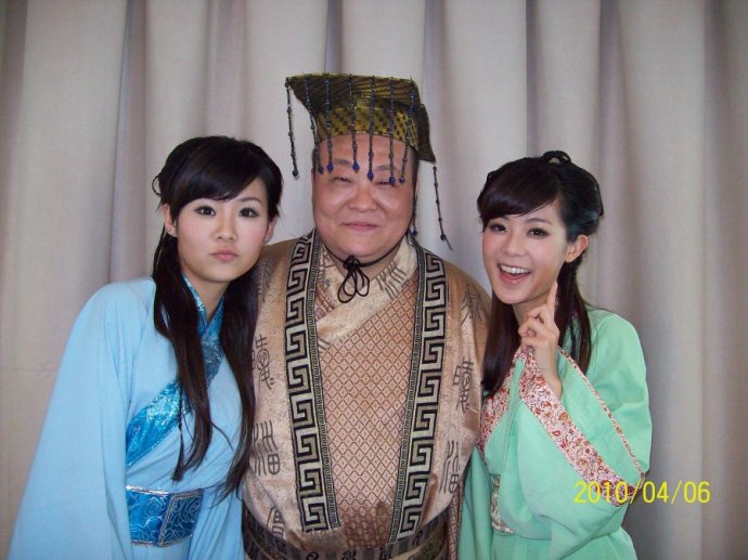  p data-id="gnwuknxiv7">湖南笑星碰碰胡,原名胡建林,中国影视演员.