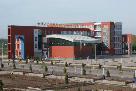  p>伽师县得名于伽师河."伽师"似喀什"的同词异译,即突厥语"玉"之意.