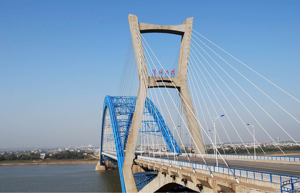 大桥(liancheng bridge)原名湘潭四桥,是中国湖南省湘潭市境内连接