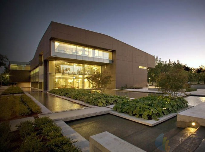  p>兰加拉学院是加拿大西海岸最享有盛誉的公立院校,创办于1965年