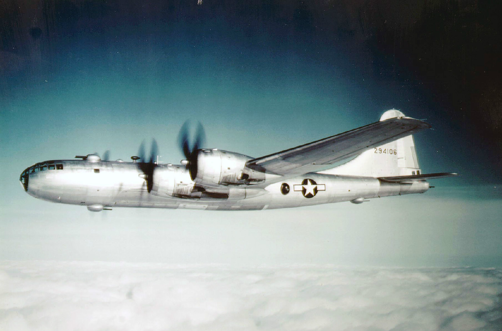 b-29轰炸机