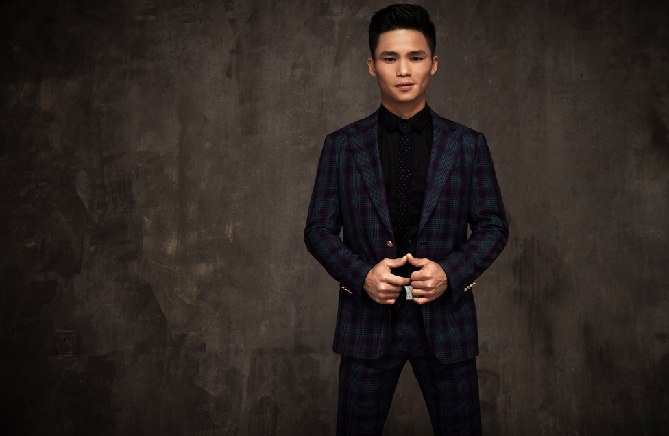  p>庄小龙,出生于福建省莆田市,原中国军方特种兵,华语影视男演员.